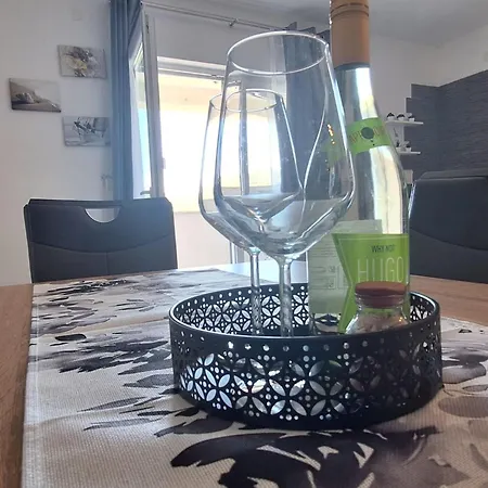 Belisima Delux - One Bedroom With Sea View Rab Town